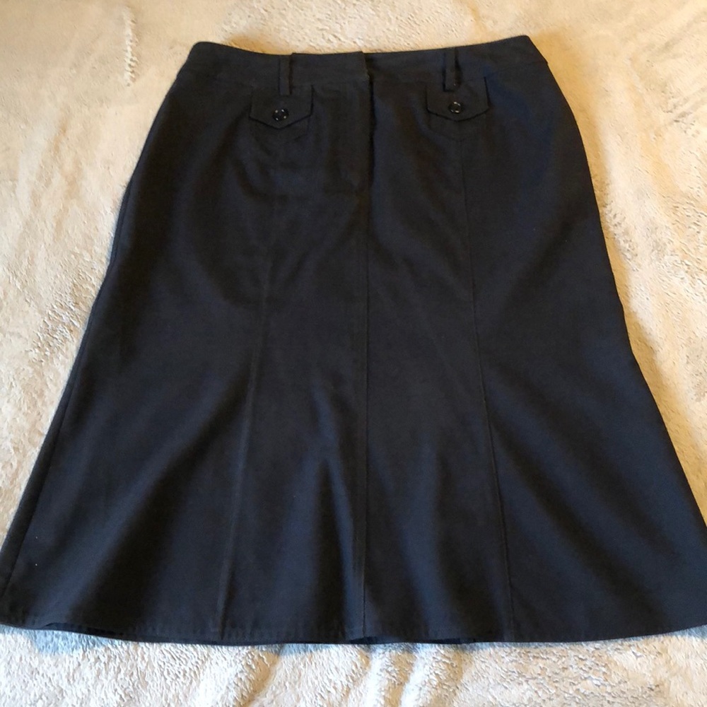 Harold’s Size 6 Black Skirt